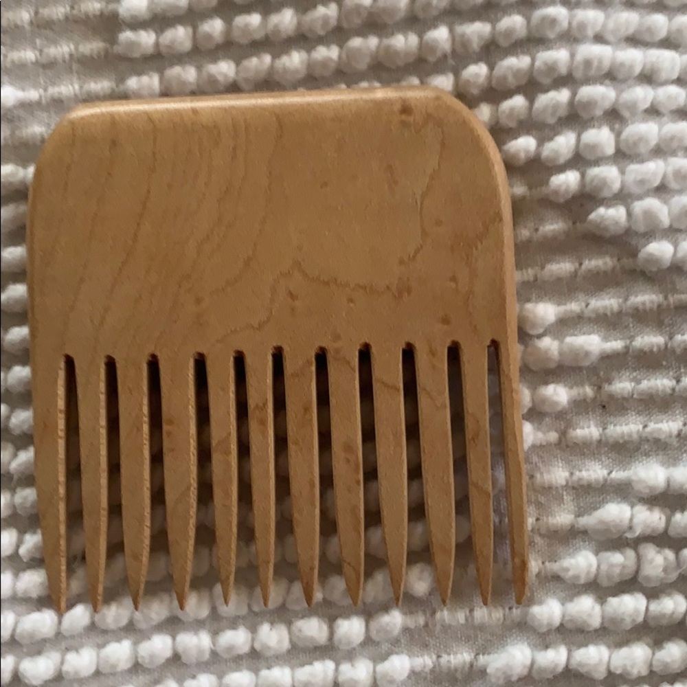Hardwood hair comb blonde wood 2 3/4” x 3”